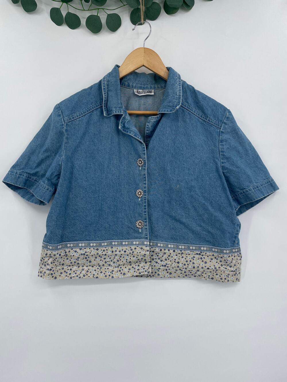 Nina Piccalino Vtg Cottage Core Short Sleeve Denim Button Top Floral Trim Med